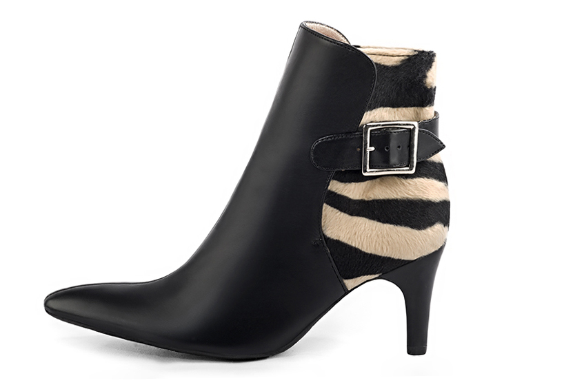 Satin black women's ankle boots with buckles at the back. Tapered toe. High slim heel. Profile view - Florence KOOIJMAN